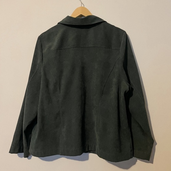 CJ Banks Vintage Faux Suede Emerald Green Collared Button Down Shacket - Picture 4 of 5
